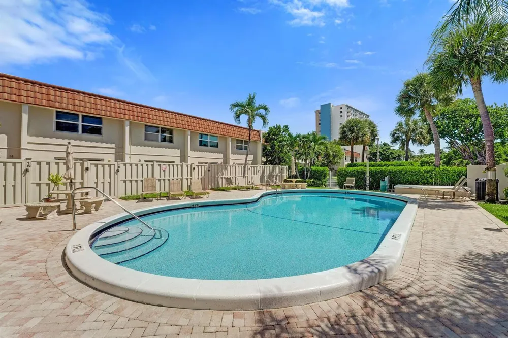 5555 Ocean Boulevard #17 Lauderdale By The Sea, FL 33308