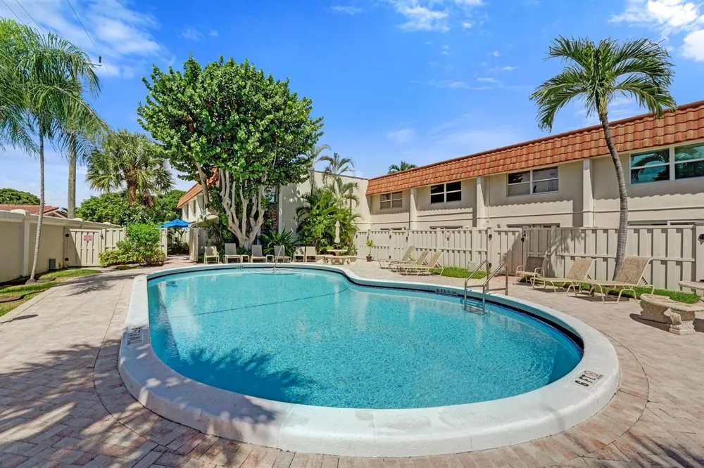 5555 Ocean Boulevard #17 Lauderdale By The Sea, FL 33308