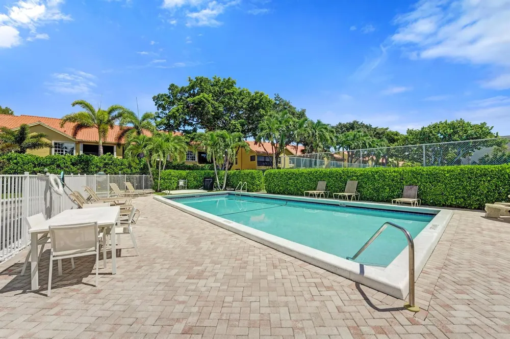 5555 Ocean Boulevard #17 Lauderdale By The Sea, FL 33308