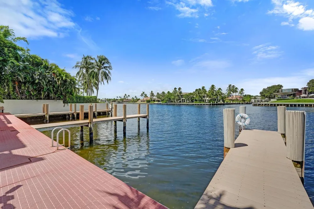 5555 Ocean Boulevard #17 Lauderdale By The Sea, FL 33308