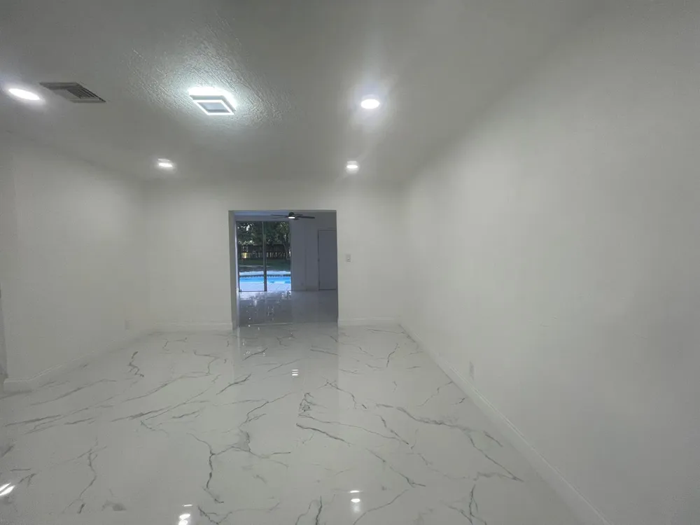 3290 NW 39TH STREET Lauderdale Lakes, FL 33309