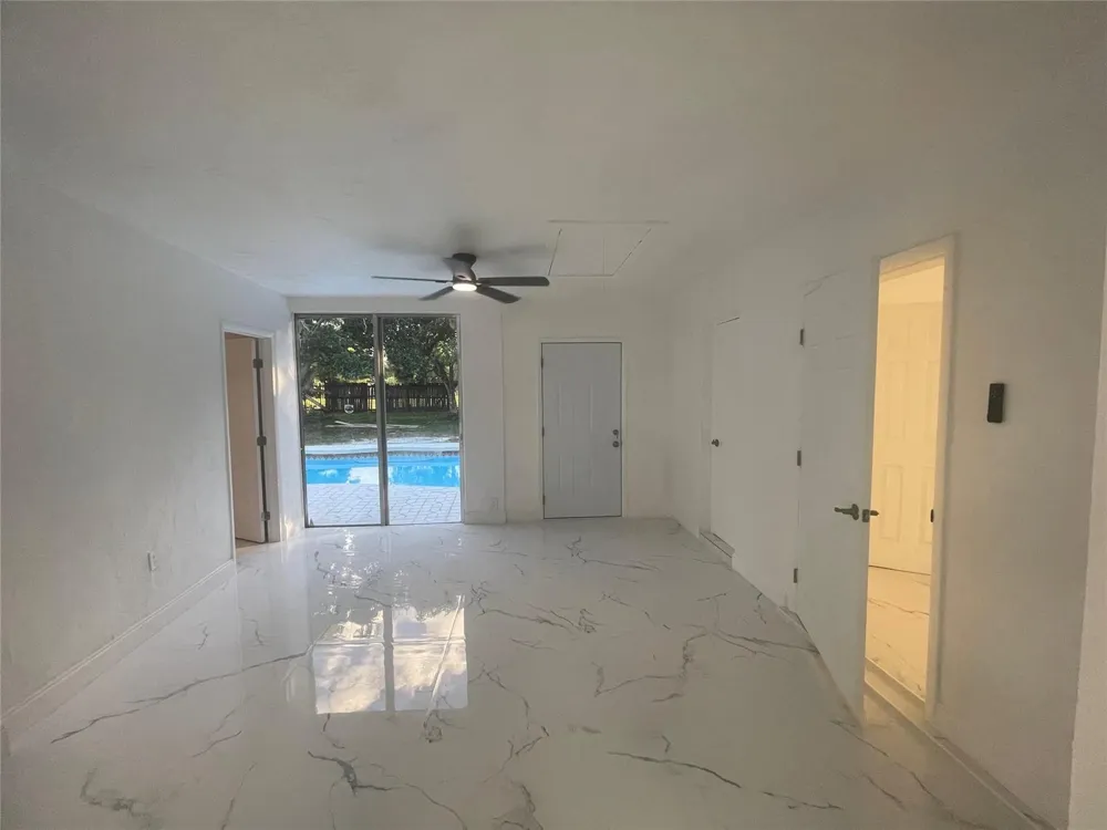 3290 NW 39TH STREET Lauderdale Lakes, FL 33309