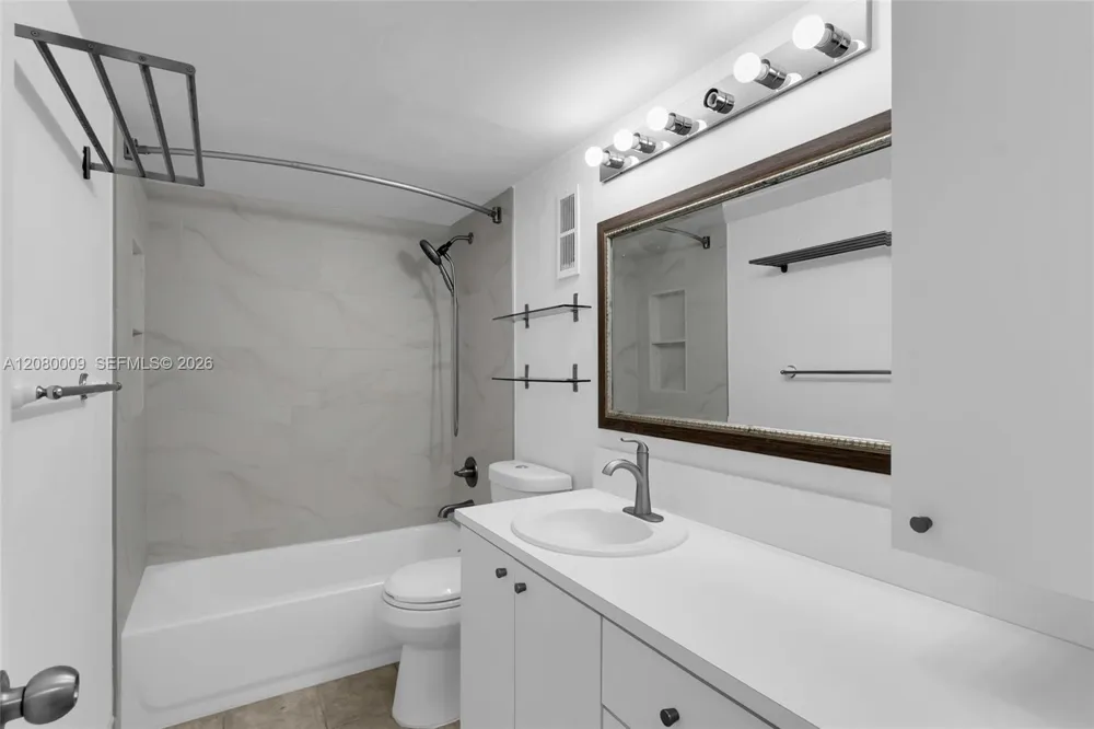 7100 Fairway Dr #K11 Miami Lakes, FL 33014