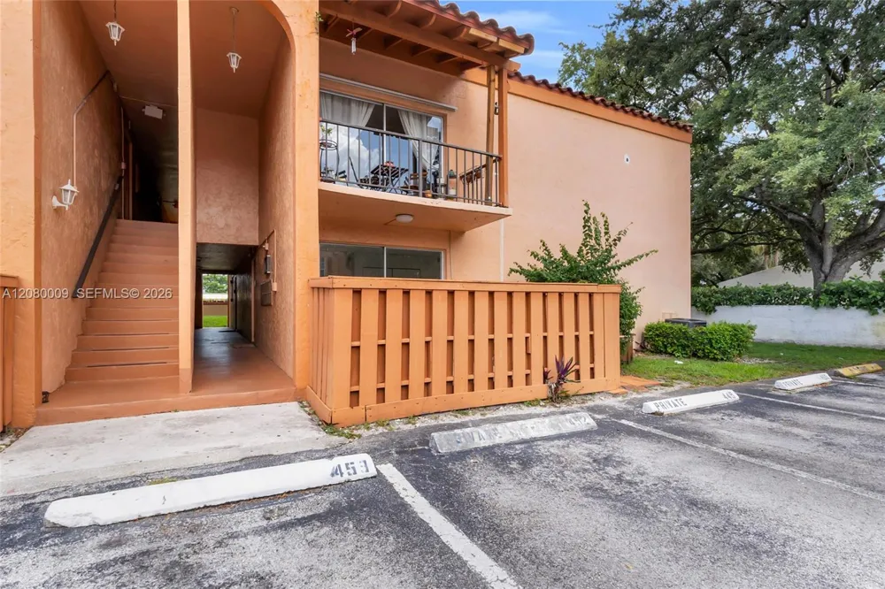 7100 Fairway Dr #K11 Miami Lakes, FL 33014