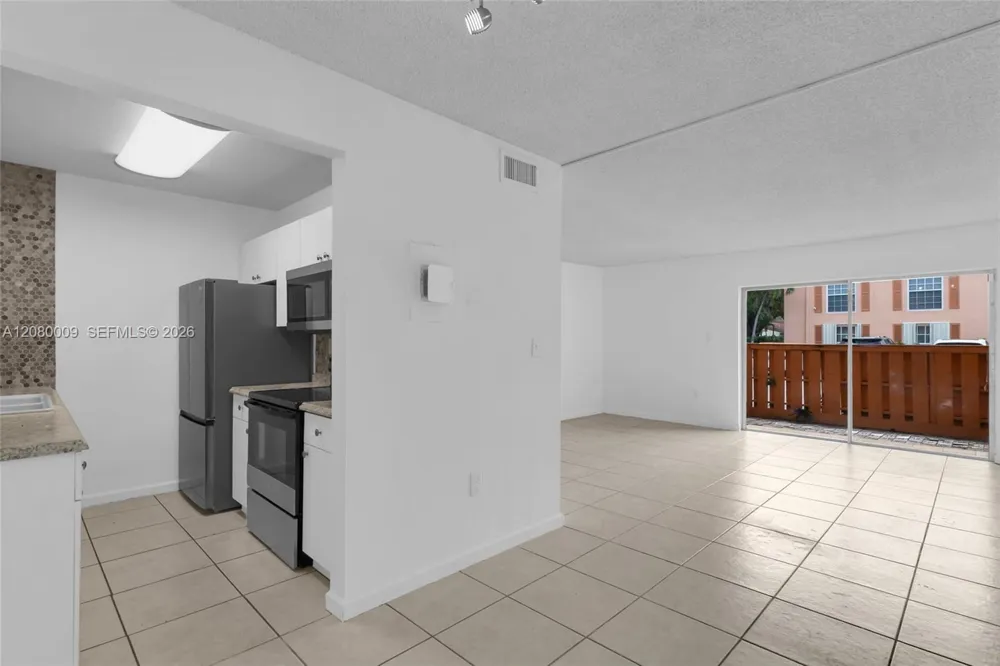 7100 Fairway Dr #K11 Miami Lakes, FL 33014