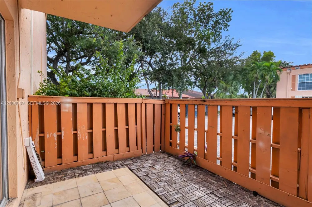 7100 Fairway Dr #K11 Miami Lakes, FL 33014