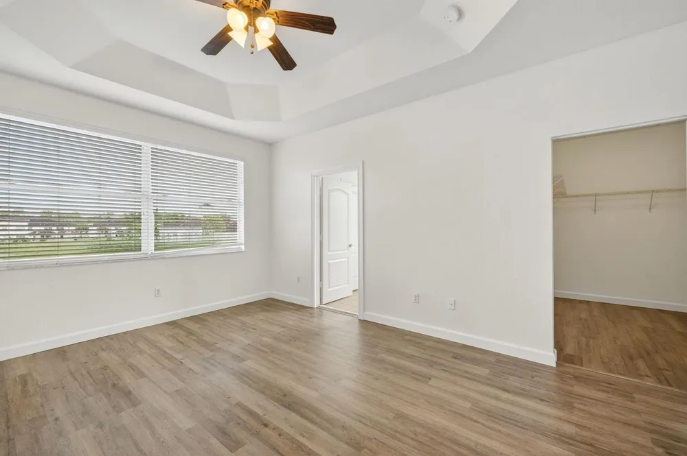 7029 AMBROSIA LANE #606 Naples, FL 34119