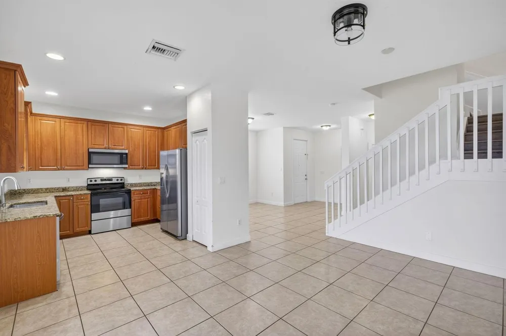 7029 AMBROSIA LANE #606 Naples, FL 34119