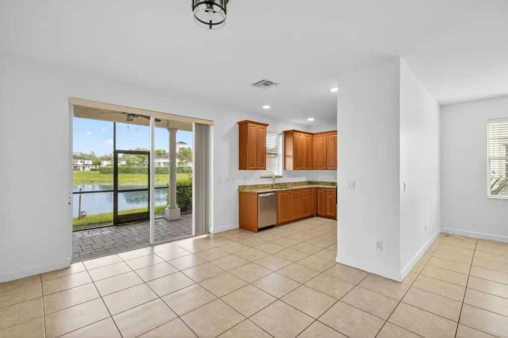 7029 AMBROSIA LANE #606 Naples, FL 34119