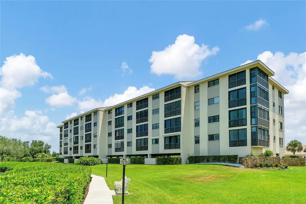 8251 BRENT STREET #941 Port Richey, FL 34668