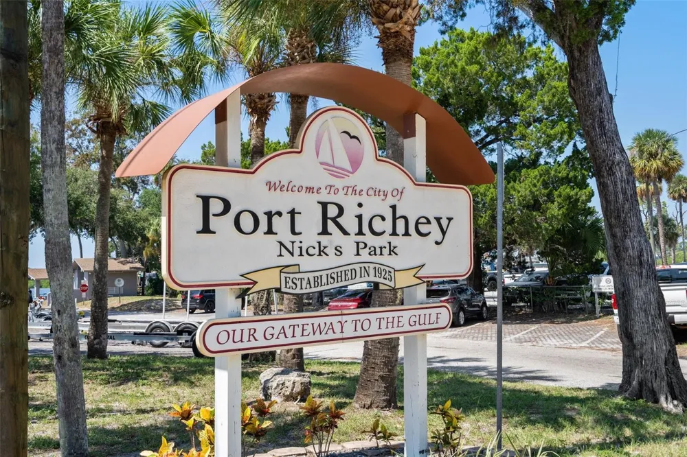 8251 BRENT STREET #941 Port Richey, FL 34668