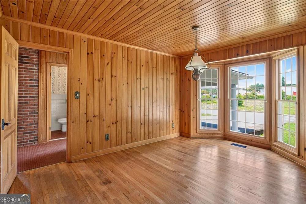 195 River ST Ellijay, GA 30540