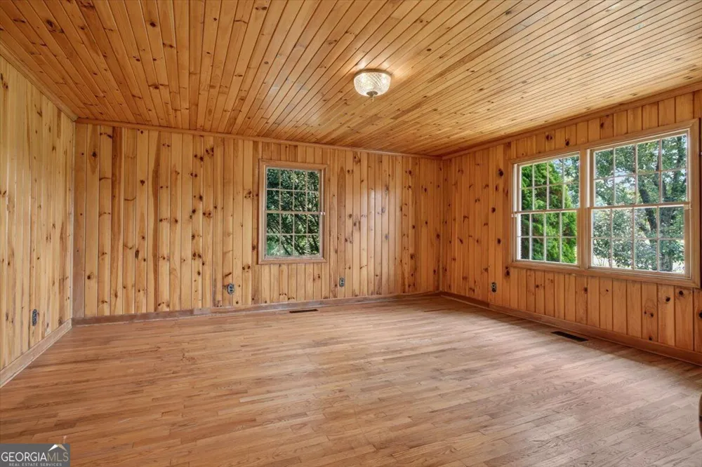 195 River ST Ellijay, GA 30540