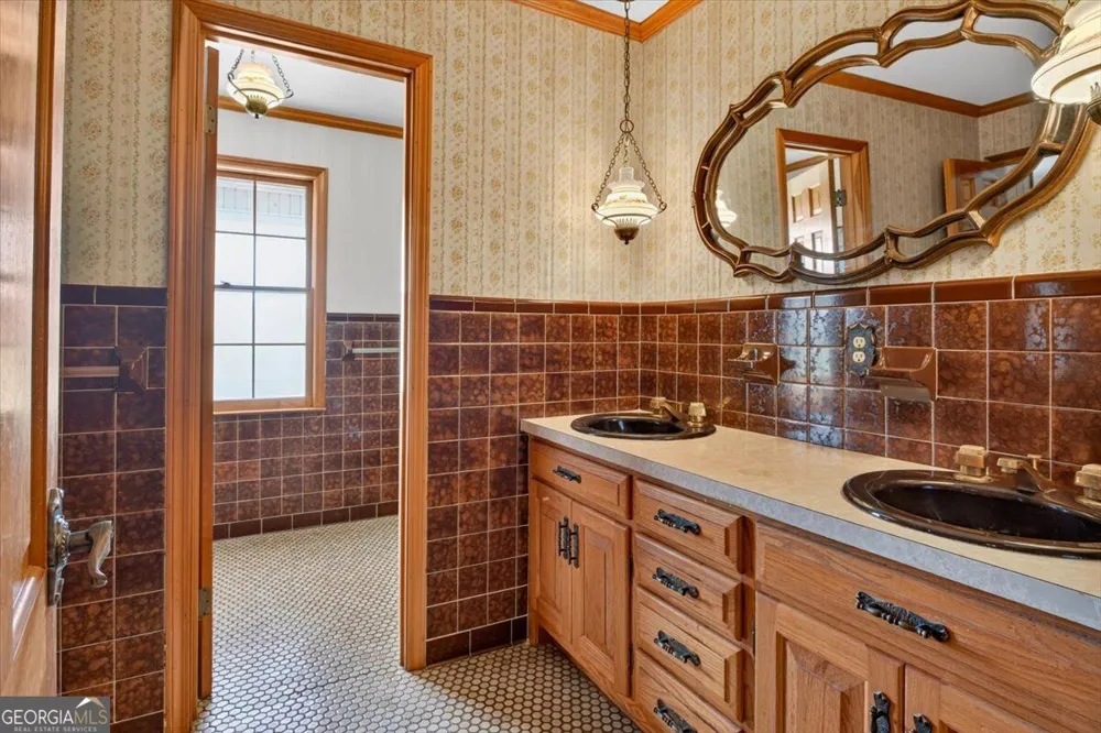 195 River ST Ellijay, GA 30540