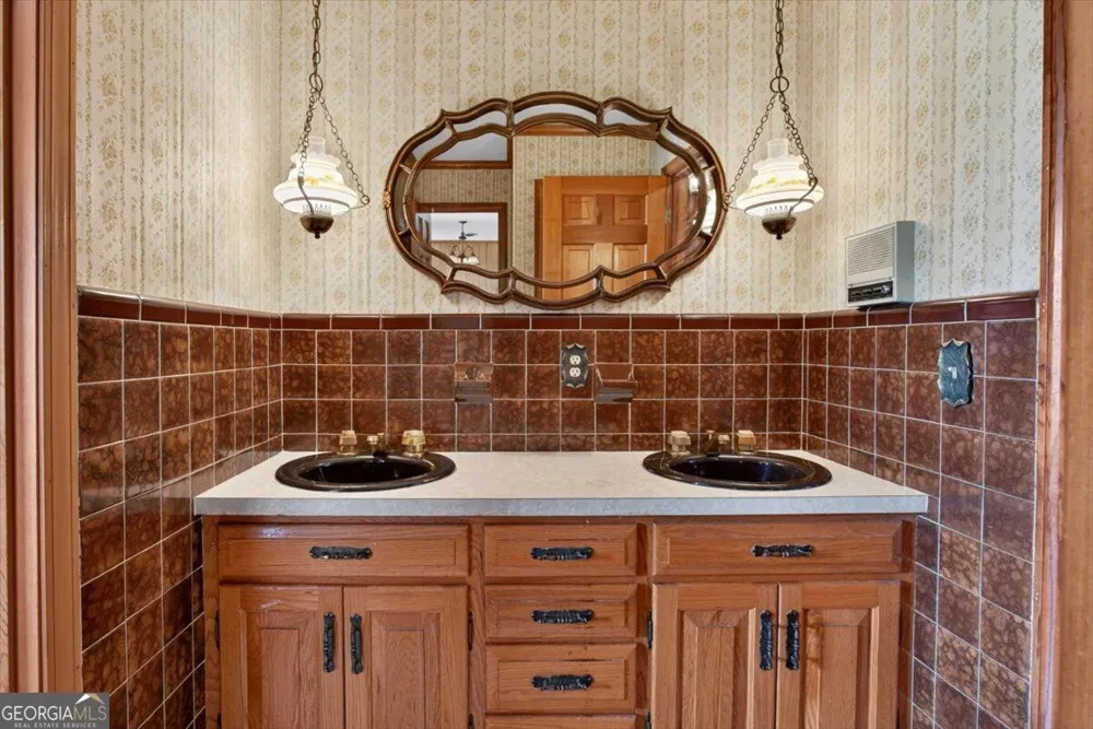 195 River ST Ellijay, GA 30540