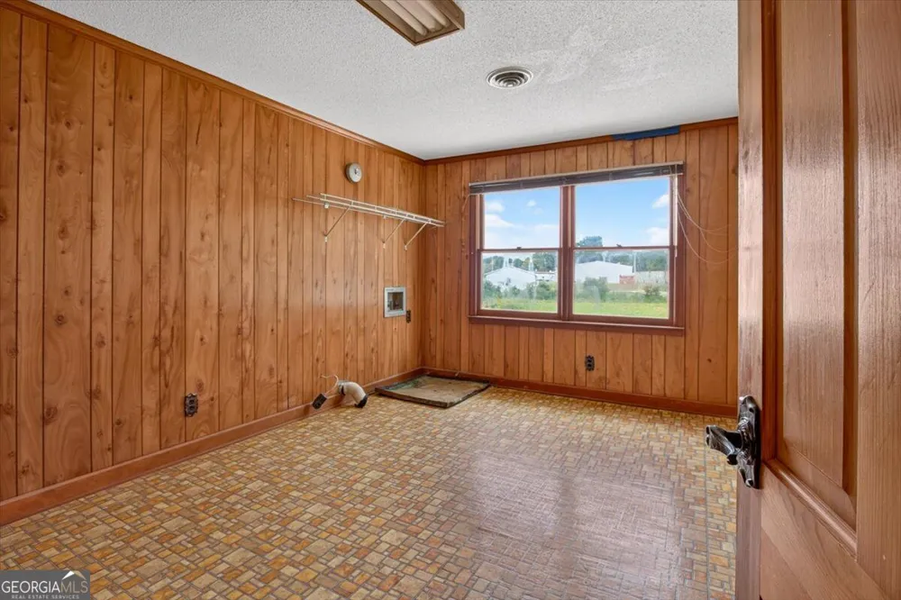 195 River ST Ellijay, GA 30540