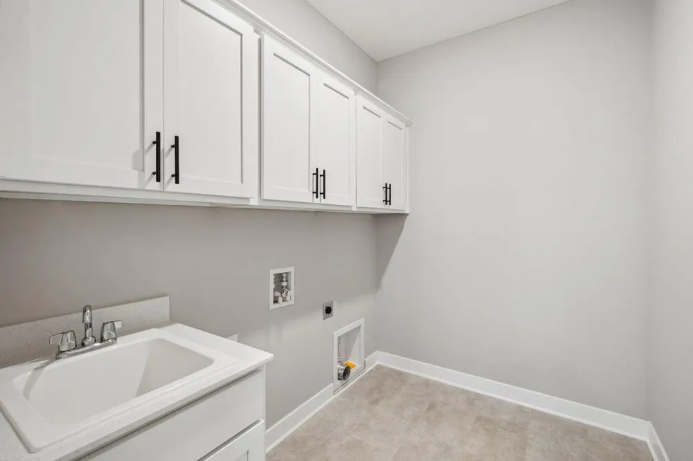 2148 Bluff Heights Drive Shakopee, MN 55379