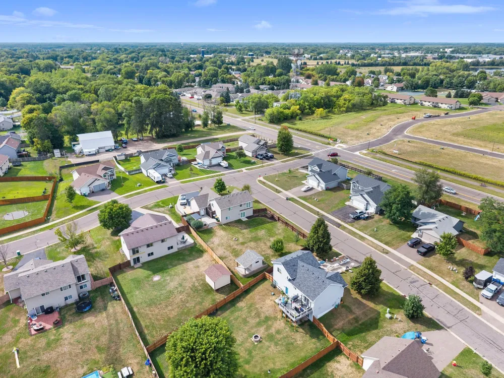 1704 Jefferson Street S Cambridge, MN 55008