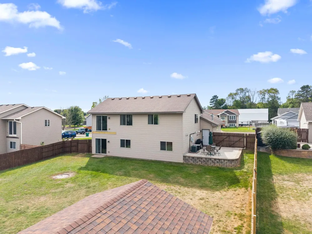 1704 Jefferson Street S Cambridge, MN 55008