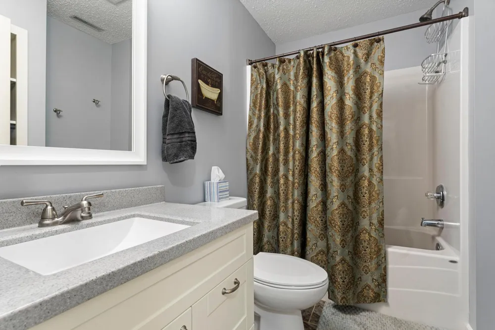 1704 Jefferson Street S Cambridge, MN 55008