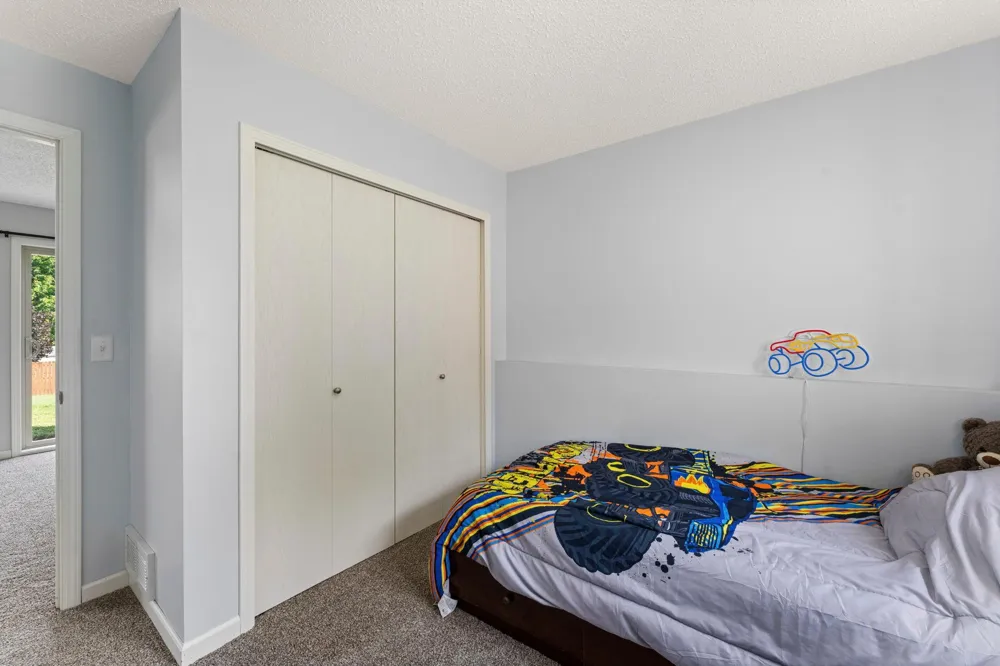 1704 Jefferson Street S Cambridge, MN 55008