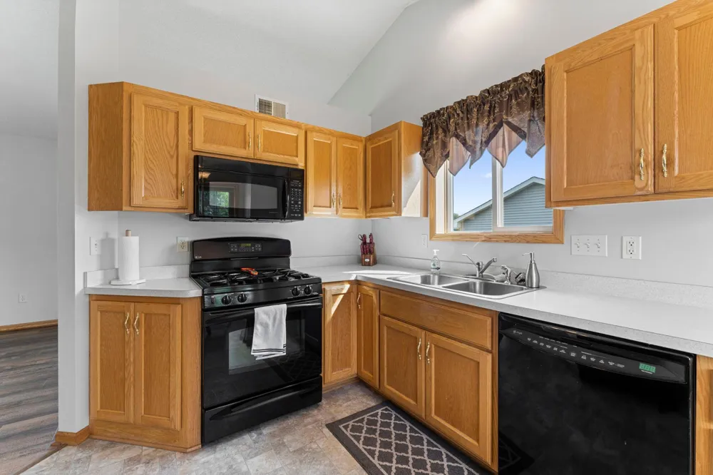 1704 Jefferson Street S Cambridge, MN 55008