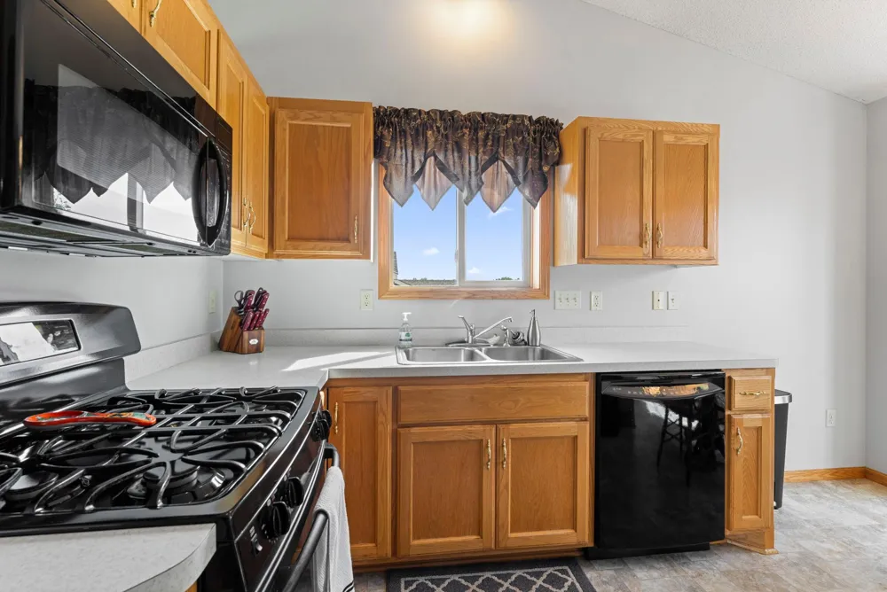 1704 Jefferson Street S Cambridge, MN 55008