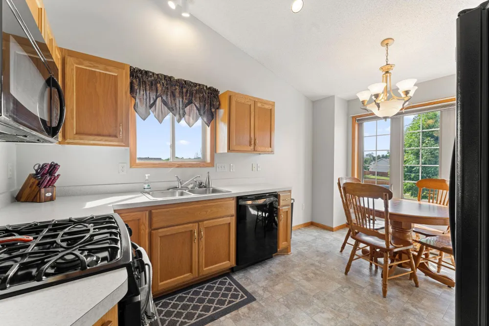 1704 Jefferson Street S Cambridge, MN 55008
