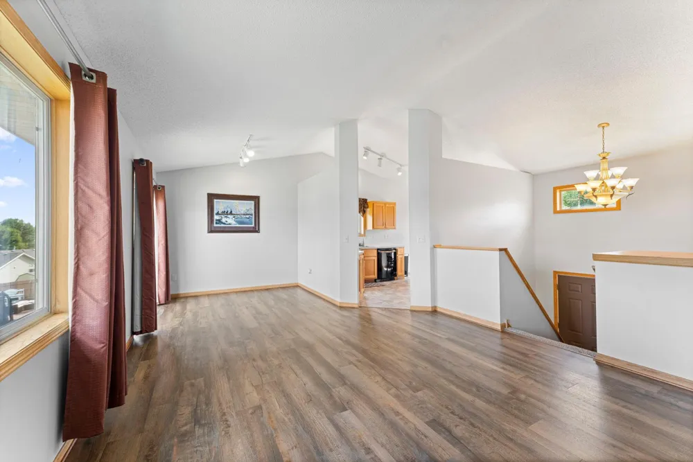 1704 Jefferson Street S Cambridge, MN 55008