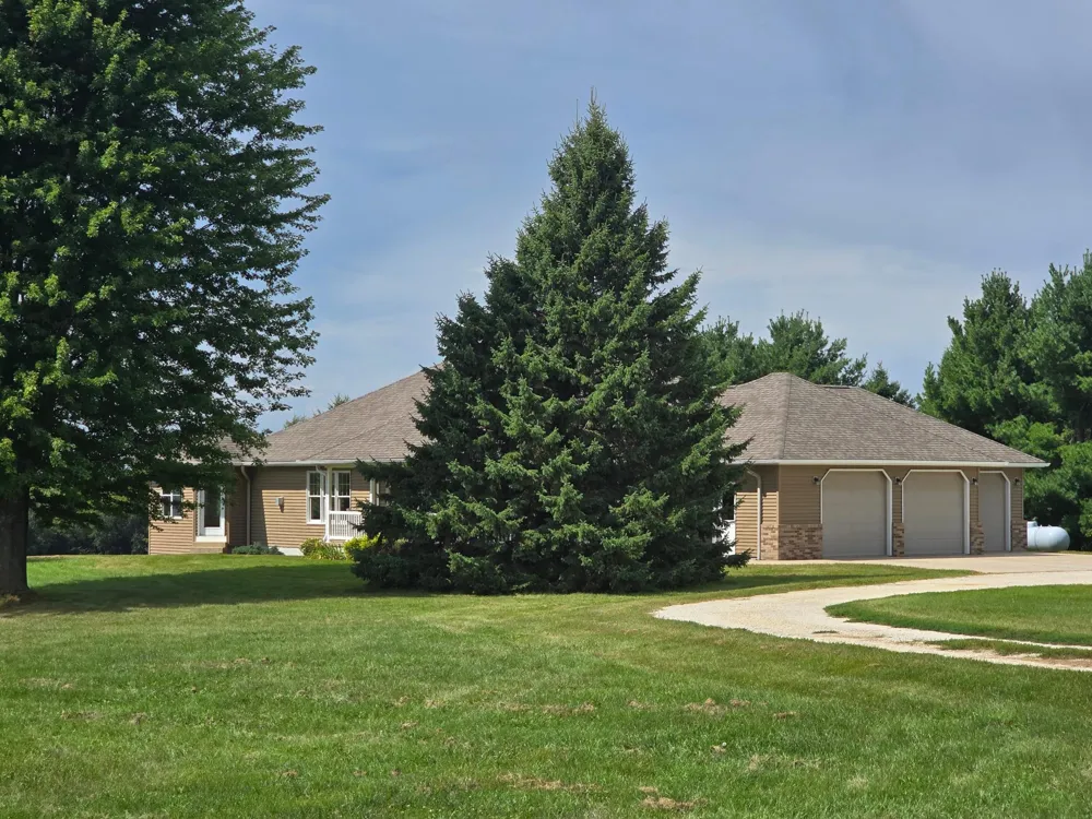 19665 Killdeer Road Preston, MN 55965