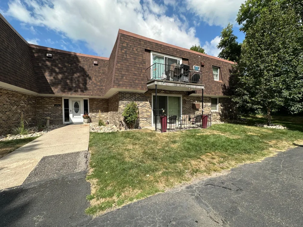 530 6th Avenue W #3 West Fargo, ND 58078
