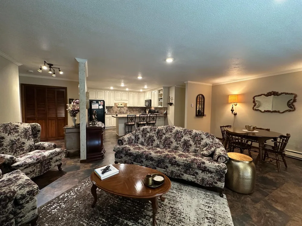 530 6th Avenue W #3 West Fargo, ND 58078