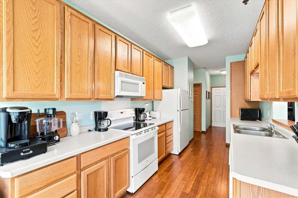 15001 Burnhaven Drive #207 Burnsville, MN 55306