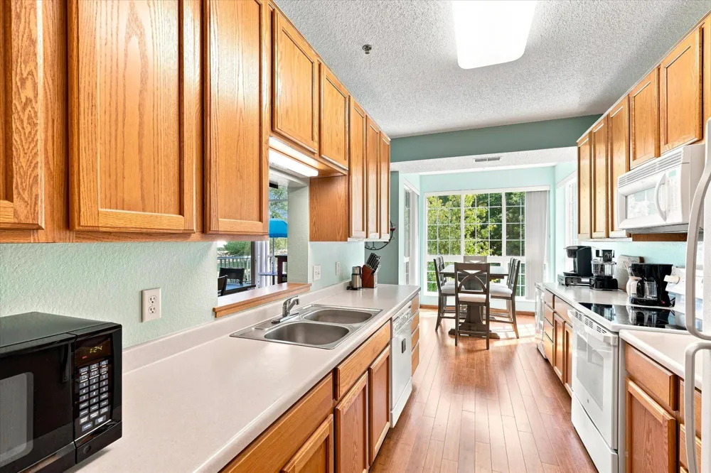 15001 Burnhaven Drive #207 Burnsville, MN 55306