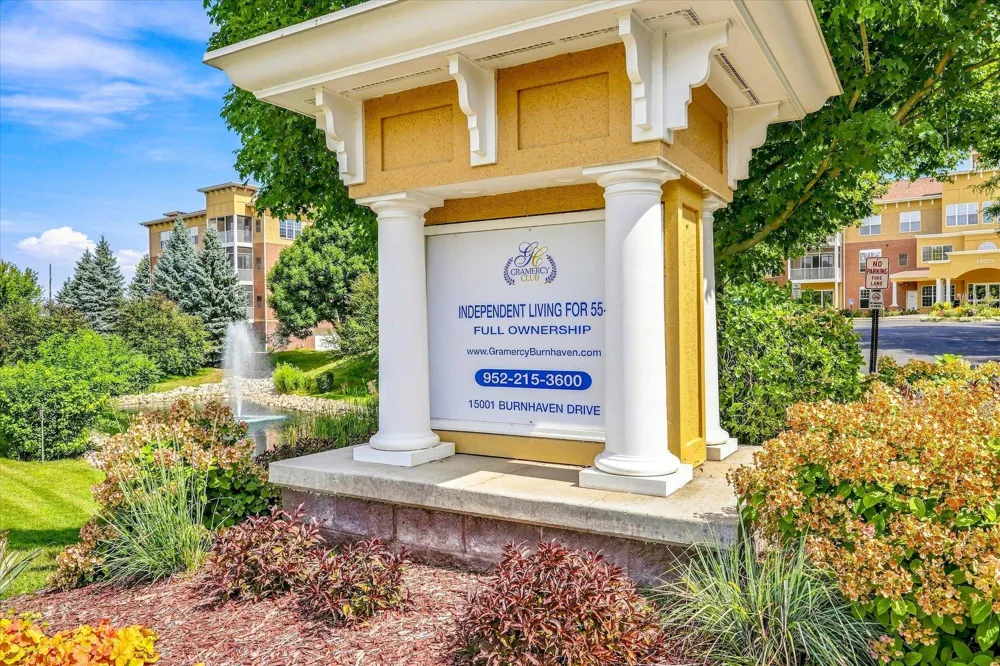 15001 Burnhaven Drive #207 Burnsville, MN 55306