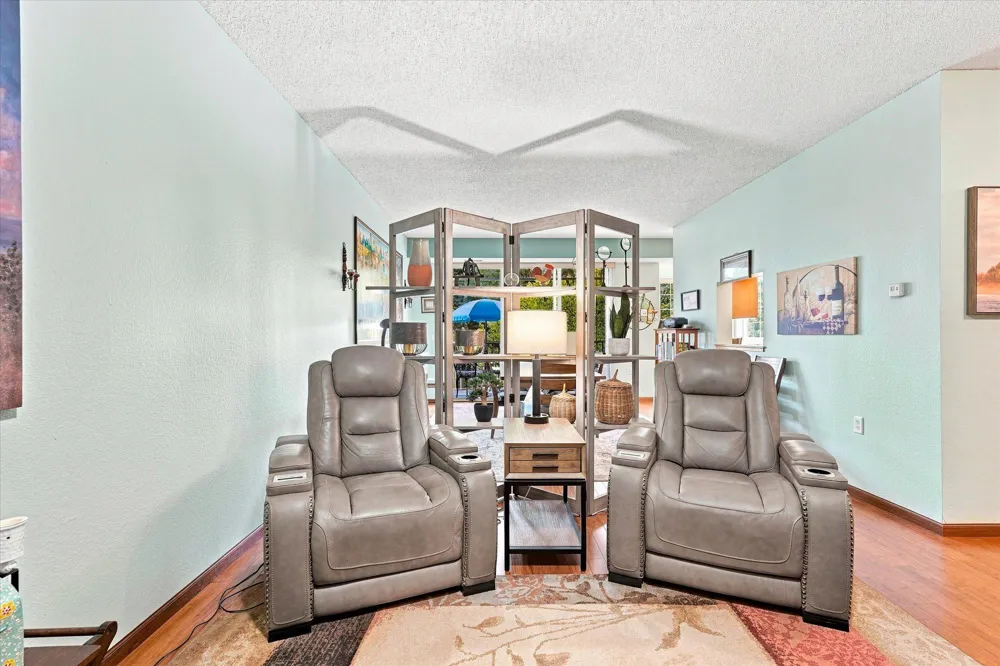 15001 Burnhaven Drive #207 Burnsville, MN 55306