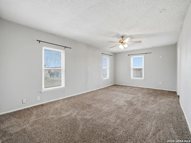 305 TOEPPERWEIN RD Converse, TX 78109