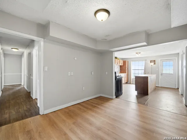 305 TOEPPERWEIN RD Converse, TX 78109