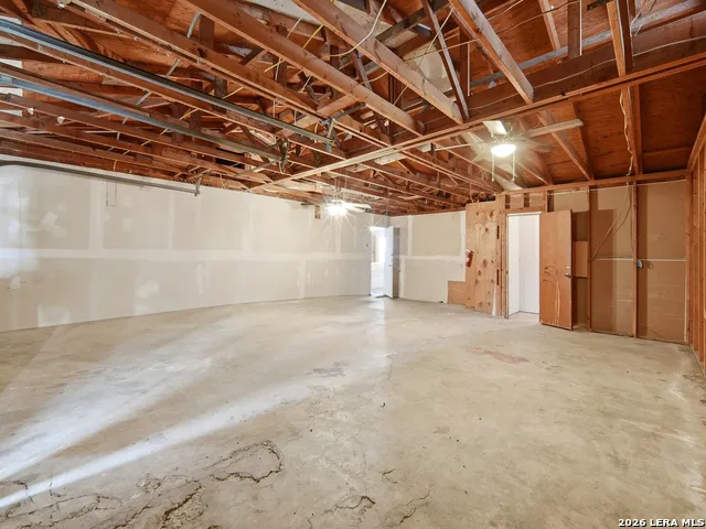 305 TOEPPERWEIN RD Converse, TX 78109