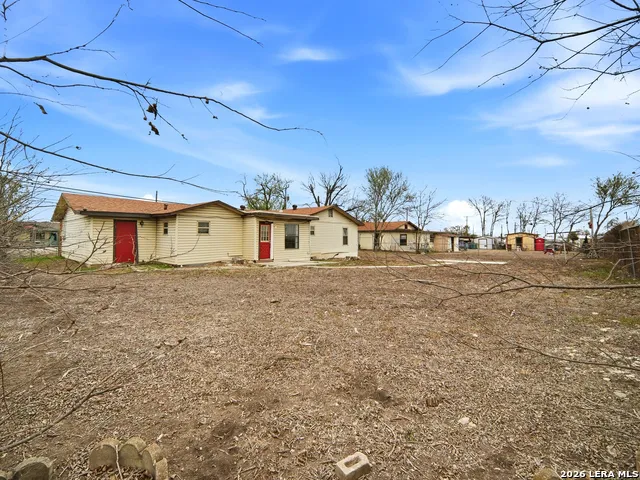 305 TOEPPERWEIN RD Converse, TX 78109