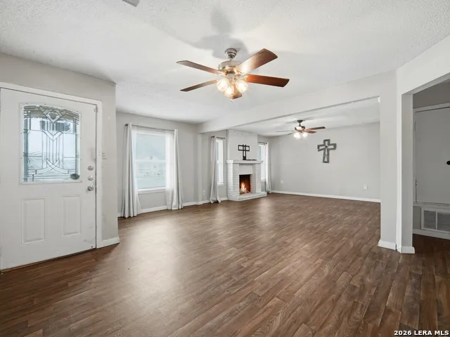 305 TOEPPERWEIN RD Converse, TX 78109