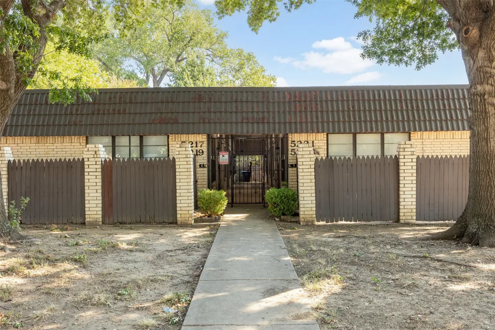 5217 Cordova Avenue Fort Worth, TX 76132