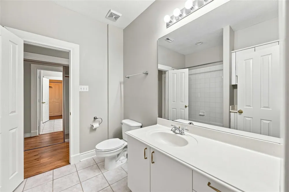 5214 Gibson Street Houston, TX 77007
