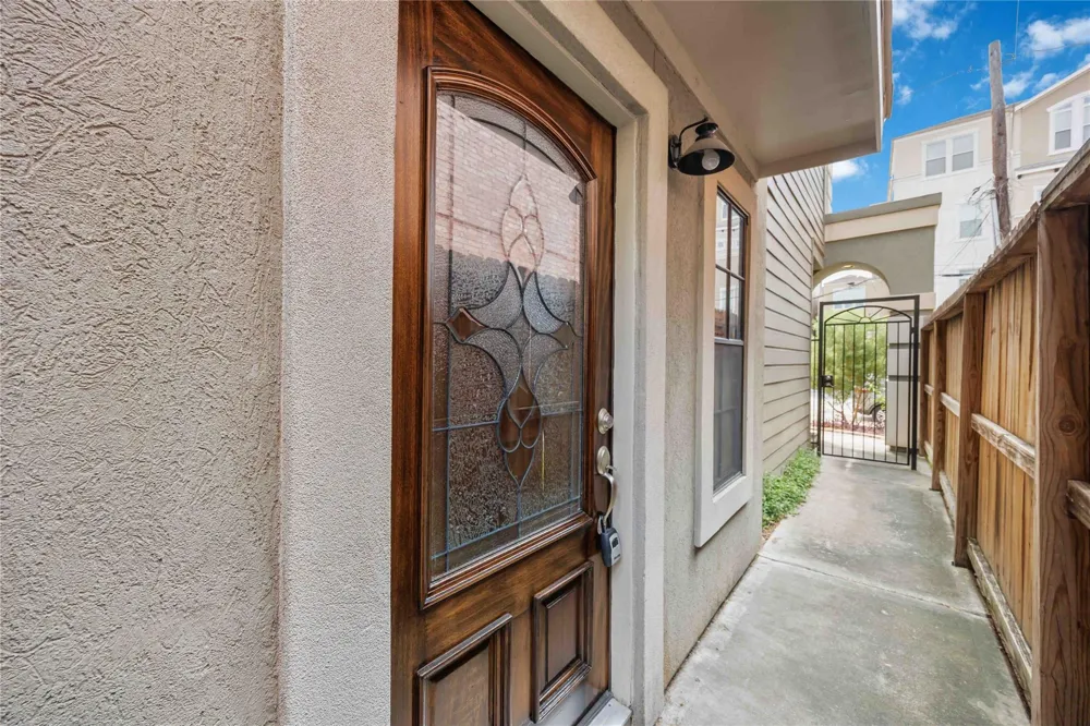 5214 Gibson Street Houston, TX 77007