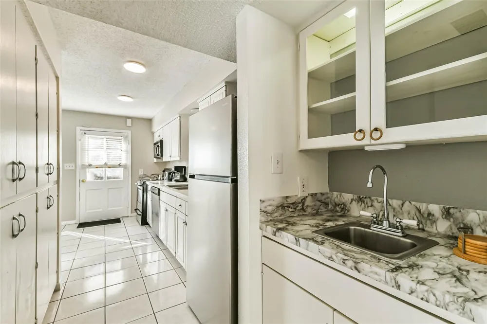 68 Chervil Common Lake Jackson, TX 77566