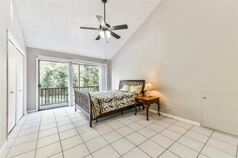 68 Chervil Common Lake Jackson, TX 77566