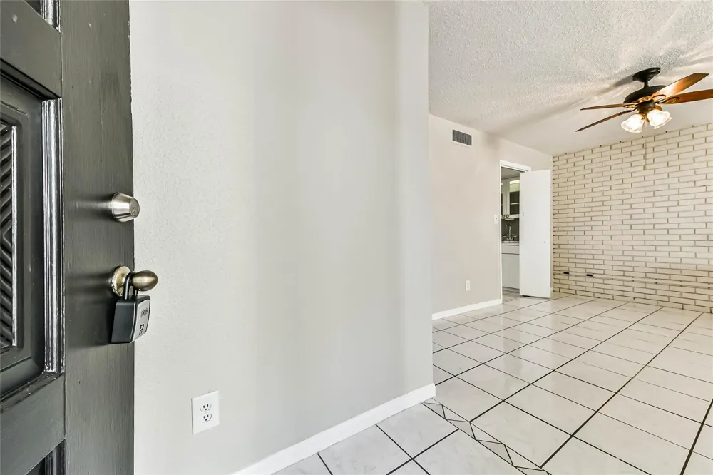 68 Chervil Common Lake Jackson, TX 77566