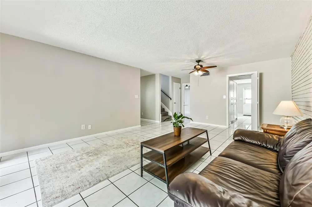 68 Chervil Common Lake Jackson, TX 77566