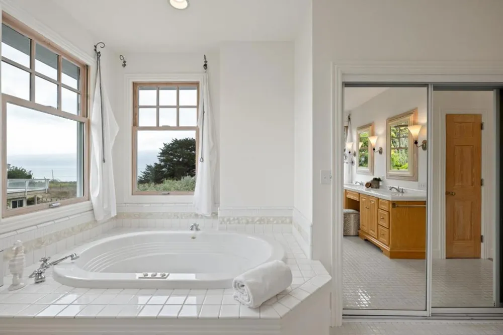 2 Alameda Avenue Half Moon Bay, CA 94019