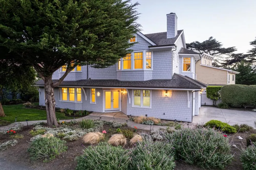 2 Alameda Avenue Half Moon Bay, CA 94019